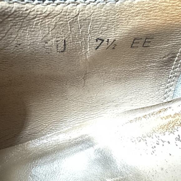 Classic Black Men's Dress Shoes - Picture 12 of 13